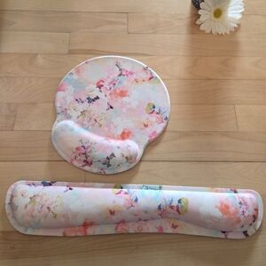 Floral Pink Wrist Rest and Mouse Pad Set